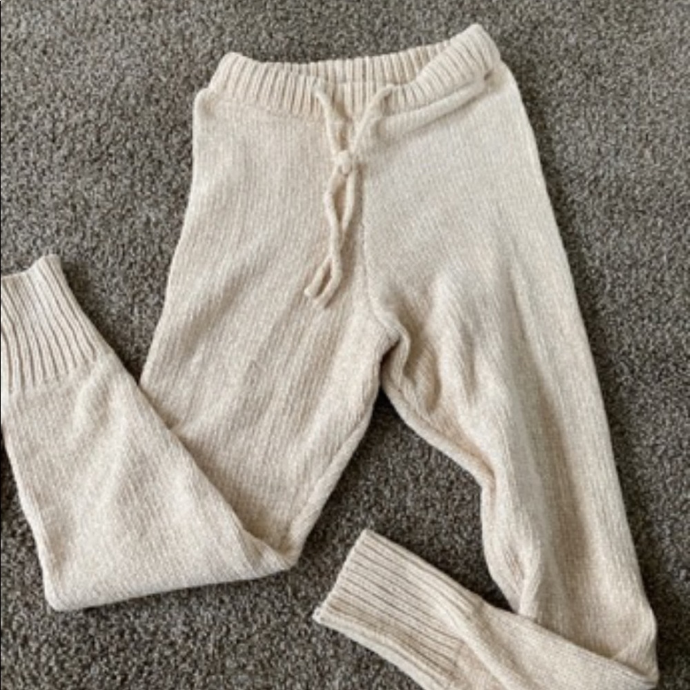 🆕 Softest Chenille Jogger Set Cream - Picture 10 of 12